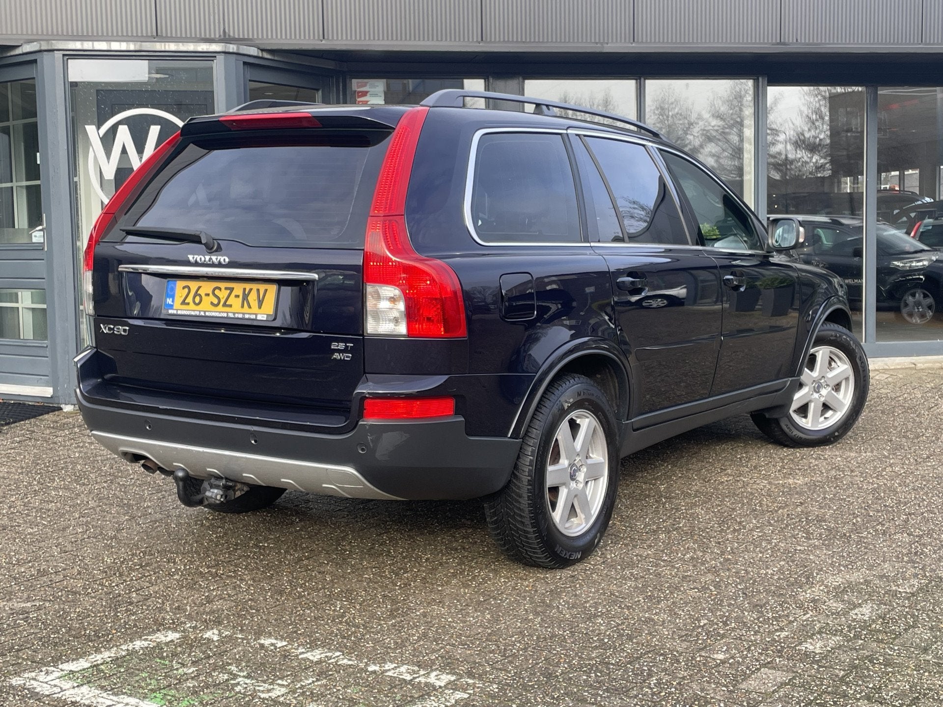 Volvo XC90 2.5 T Momentum 7p facelift | Youngtimer | Trekhaa, Auto's, Volvo, Gebruikt, 1991 kg, Blauw, 7 stoelen