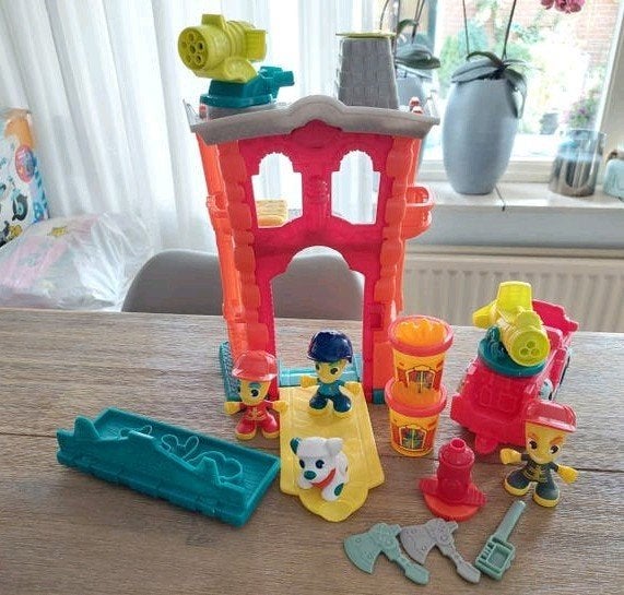 Play Doh Brandweer kazerne brandweerwagen klei speel set set, Verzenden, Zo goed als nieuw, Knutselen