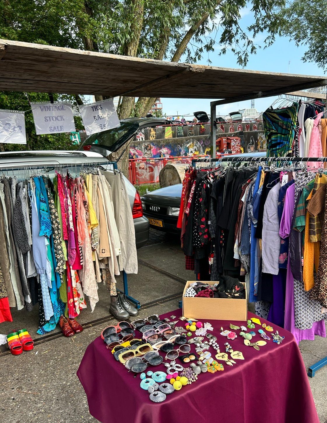 Partij vintage kleding en accessoires te koop, Ophalen, Gedragen
