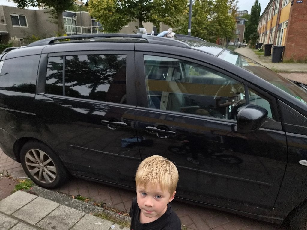 Mazda 5 1.8 2007 Zwart, Auto's, Stof, 4 cilinders, 7 stoelen, Zwart