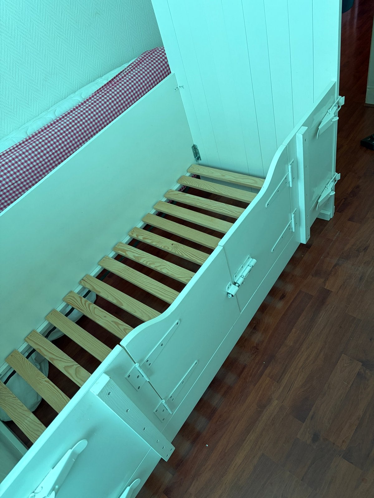 Wit houten kinderbed met lattenbodem, Ophalen