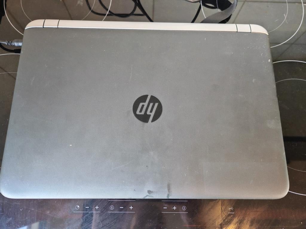 Te koop 5 laptops werkend 2 geïnstalleerd, Gebruikt, 2 tot 3 Ghz, 8 GB, Ophalen of Verzenden