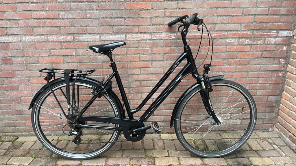 Damensfiets Giant 8 versnellingen, Gebruikt, Velgrem, Minder dan 10 versnellingen, 28 inch