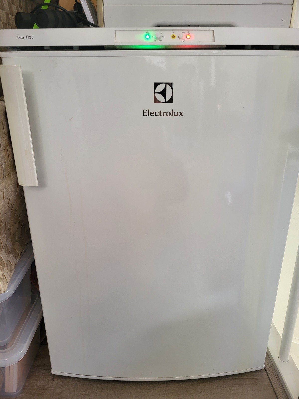 Electrolux No Frost vrieskast met 4 lades, Witgoed en Apparatuur, Gebruikt, 120 tot 140 cm, Minder dan 60 cm, Vrijstaand