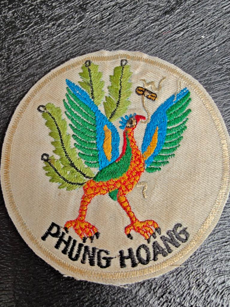 Vietnam war era Phoenix Program patch, Ophalen of Verzenden, Landmacht, Amerika, Embleem of Badge