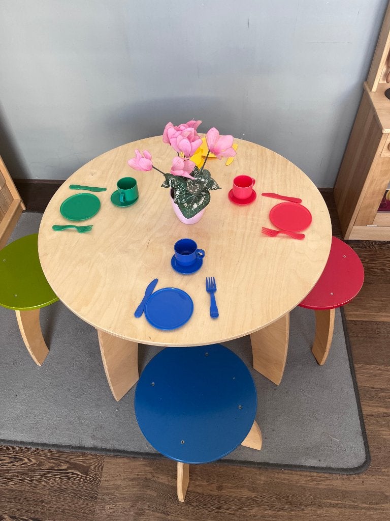 Rolf,  Rondo Tafel en 4 Krukjes, Kinderen en Baby's, Kinderkamer | Tafels en Stoelen, Ophalen, Zo goed als nieuw, Tafel(s) en Stoel(en)