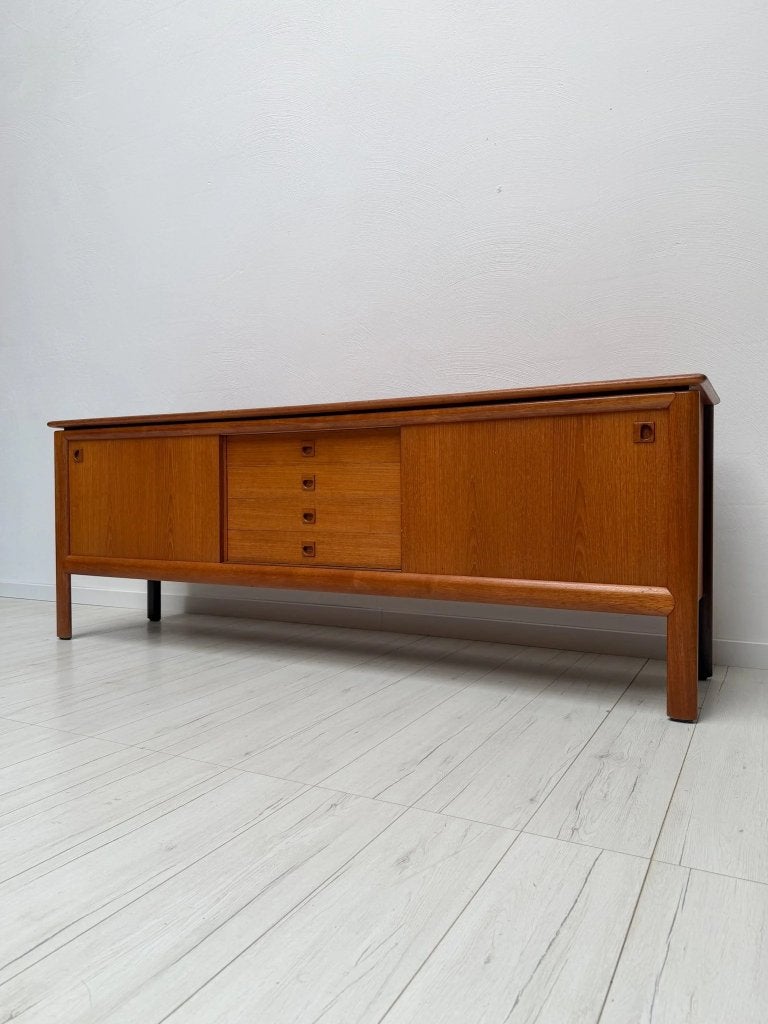 Teak dressoir toegeschreven aan H.W. Klein Deens jaren 60, Ophalen of Verzenden, Zo goed als nieuw, 25 tot 50 cm, Teakhout