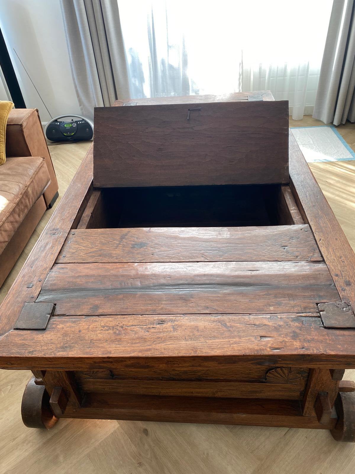 Grote houten salontafel/ kisttafel - massief oud hout., Ophalen, 50 – 75, 50 tot 100 cm, Zo goed als nieuw
