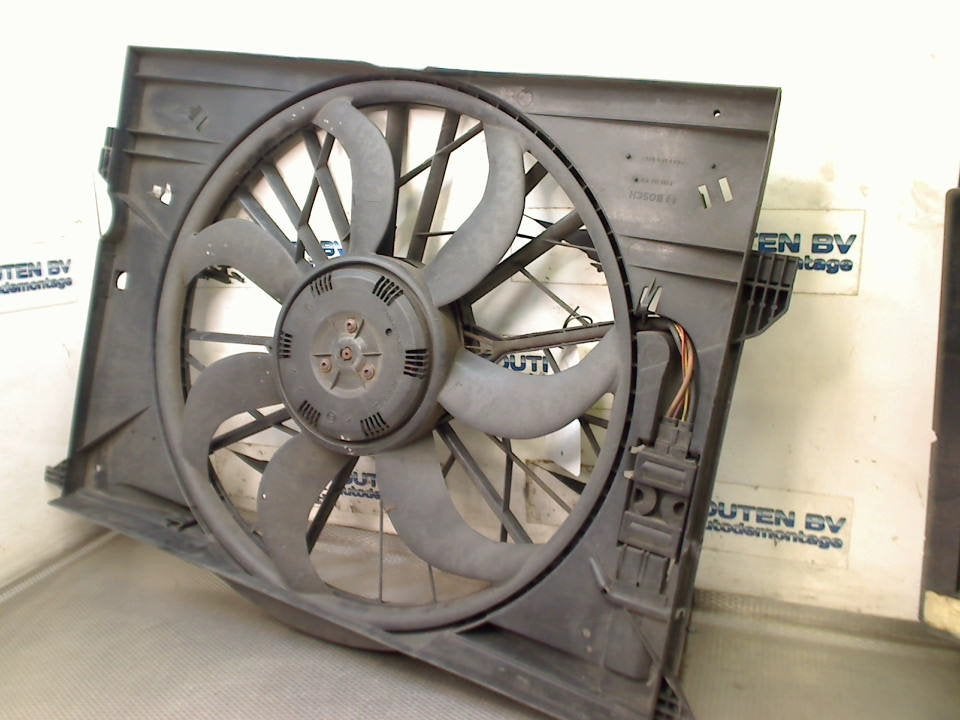 Koelventilator Mercedes-Benz CLS (C219) 2007 0130706835, Gebruikt, Mercedes-Benz AG, Mercedes-Benz, Mercedesstraße 120, Stuttgart 70372, , Duitsland