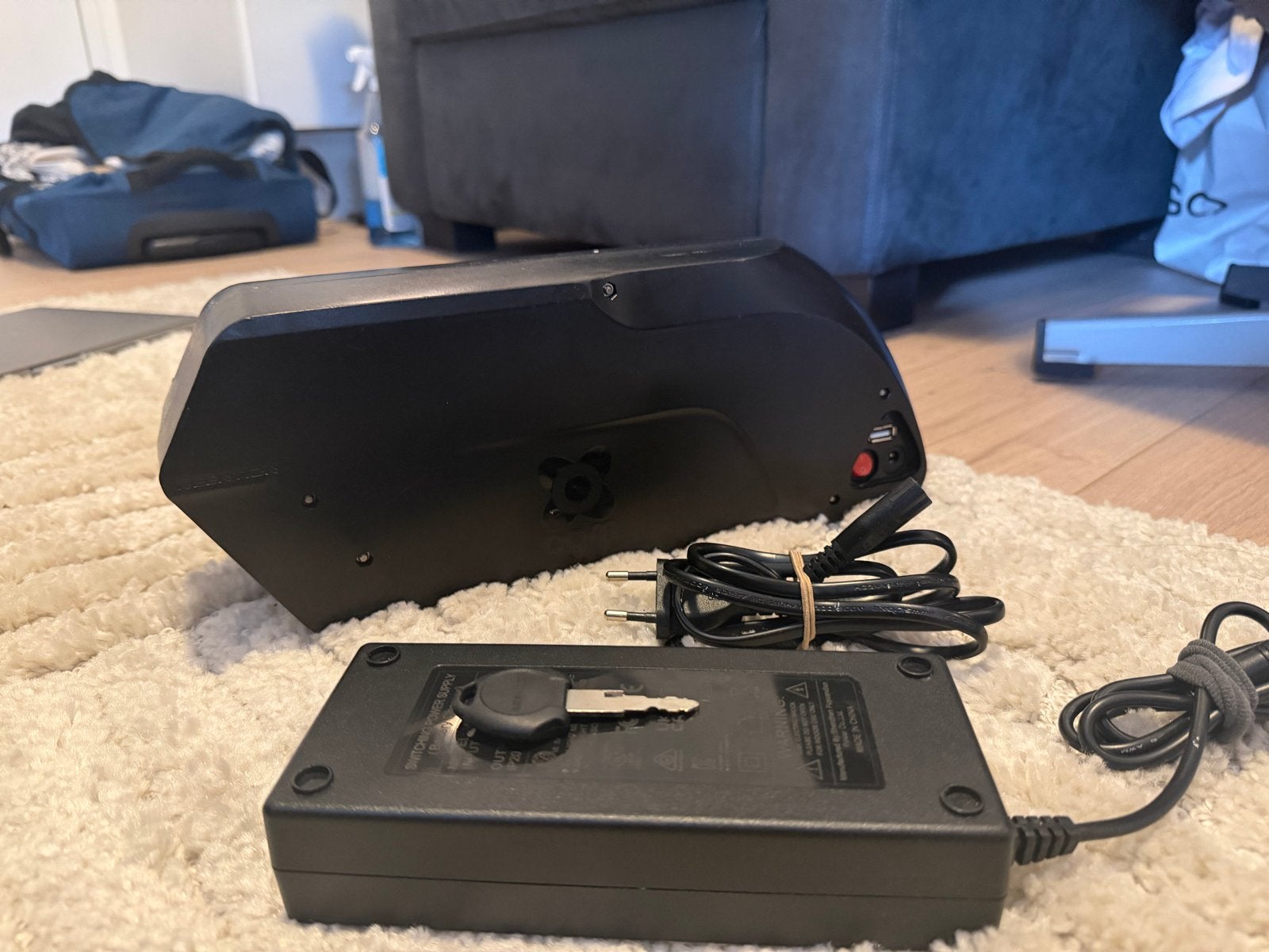 AGM E-bike Accu 48V 12,8Ah (614Wh) met lader en sleutel, Ophalen of Verzenden, Gebruikt
