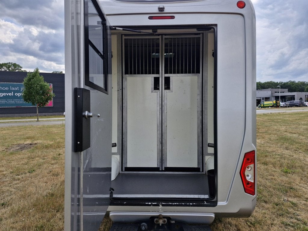 Foto 10 van Renault Master STX hengstuitvoering 2017 automaat vernieuwd!