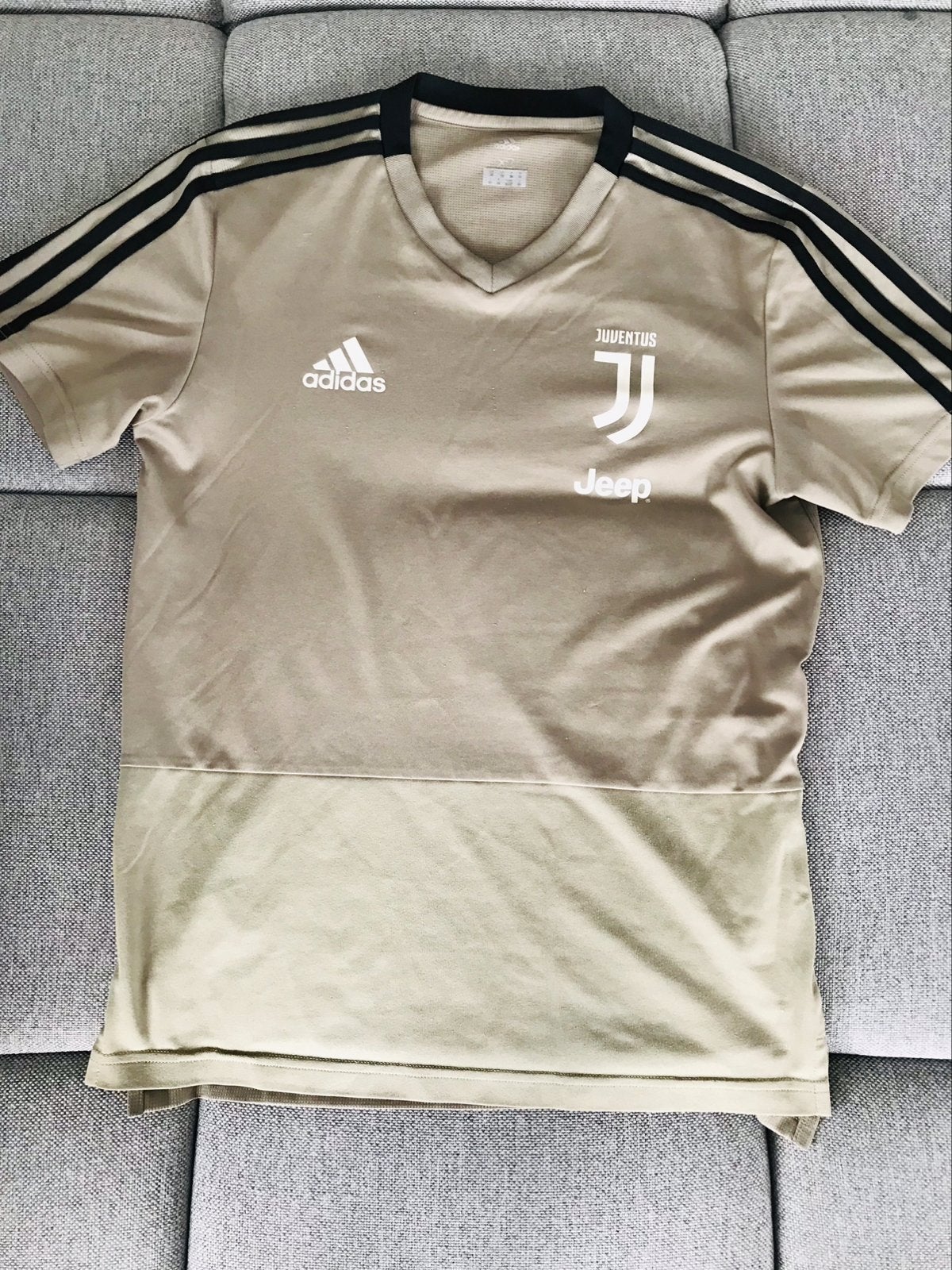 Origineel Adidas Juventus Trainingsshirt in maat XS, Maat XS of kleiner, Ophalen of Verzenden, Zo goed als nieuw, Shirt
