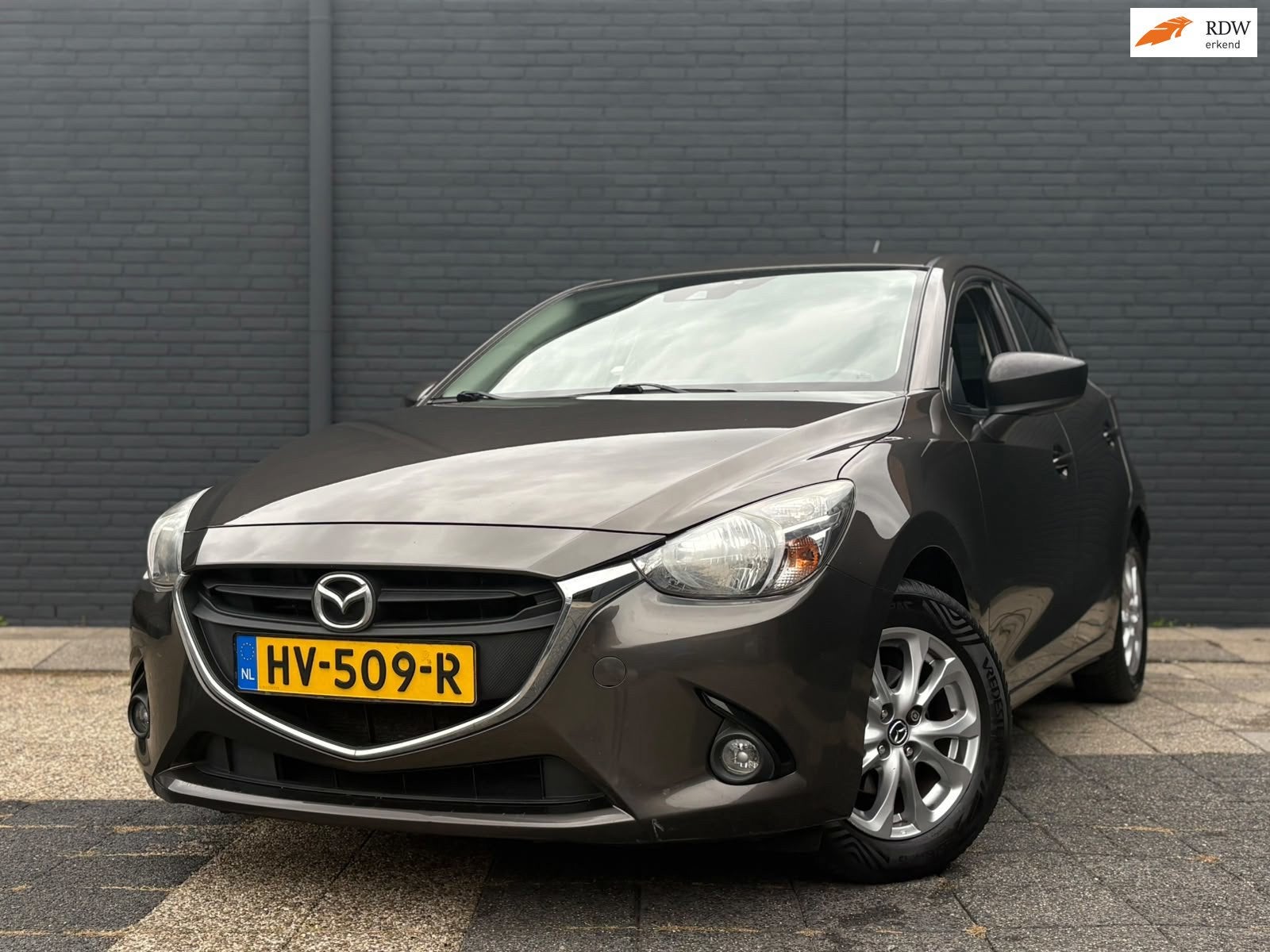 Mazda 2 1.5 Skyactiv-G Skylease+ | Navi | Stoelverwarming, Auto's, Voorwielaandrijving, Gebruikt, Bruin, Origineel Nederlands