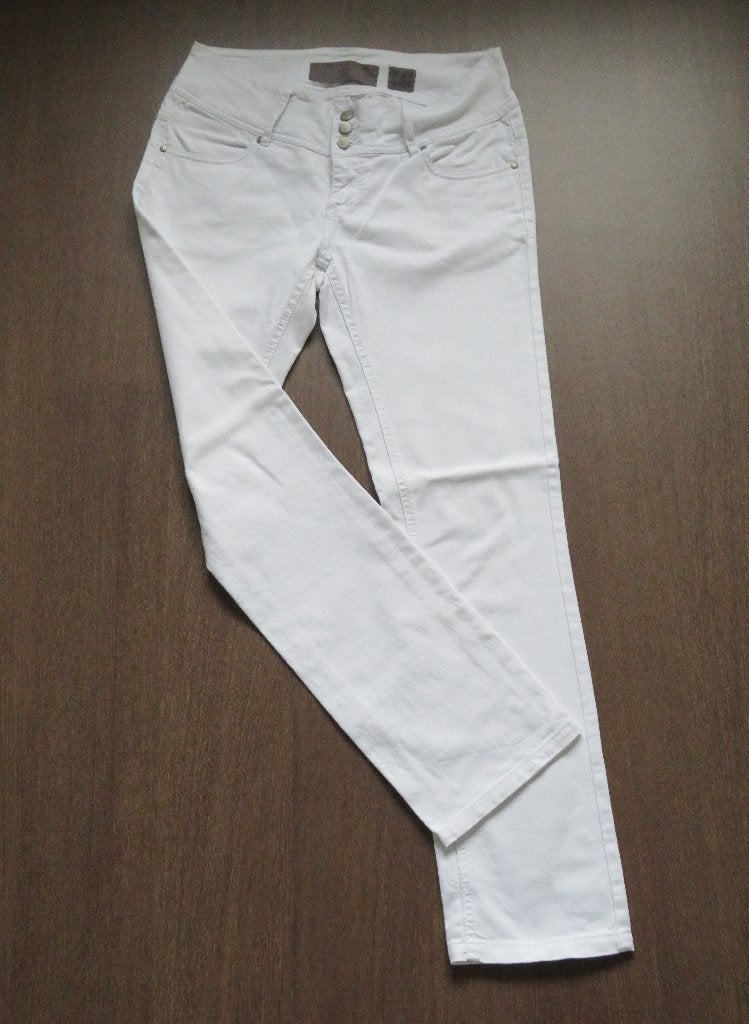 ZGAN jeans wit Vera Moda (27/34) GRATIS THUISGESTUURD, Kleding | Dames, Spijkerbroeken en Jeans, Vero Moda, Wit, Ophalen of Verzenden