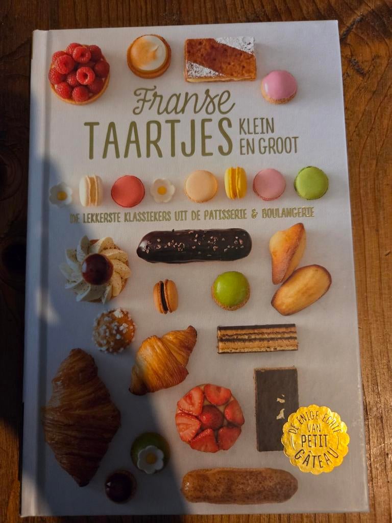 Bakboek: Franse Taartjes klein en groot - Petit Gâteau, Ophalen of Verzenden, Zo goed als nieuw, Meike Schaling en Patrice Andrieu