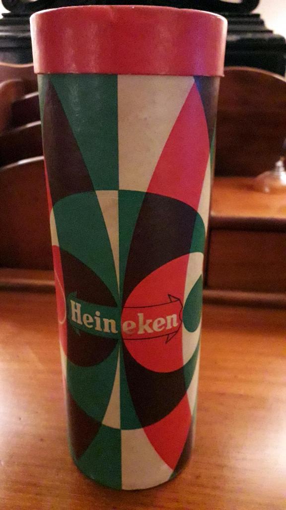 HEINEKEN GESCHENKKOKER BIERGLAS JAREN 60, Ophalen of Verzenden, Zo goed als nieuw, Glas of Glazen, Heineken