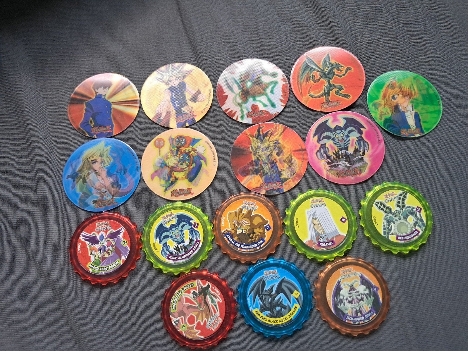 17 Yu-Gi-Oh Flippo's en Chaps. In nette staat. 1996., Verzamelen, Flippo's, Ophalen of Verzenden, Losse flippo's