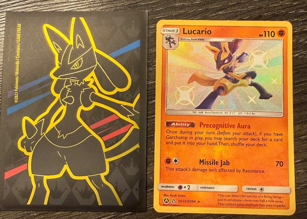 Shiny Lucario SV22/SV94 2019, Ophalen of Verzenden, Zo goed als nieuw, Losse kaart, Foil
