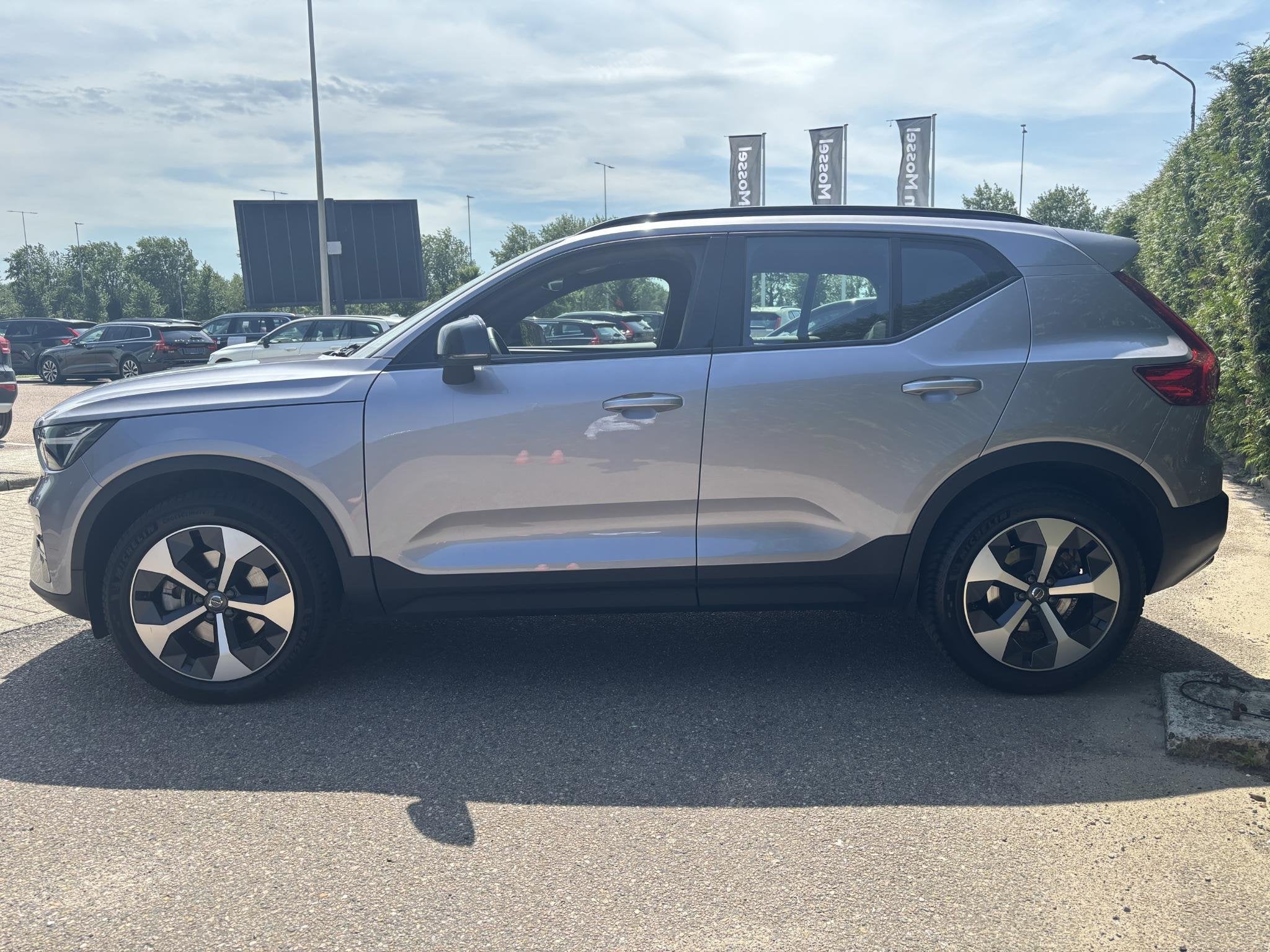 Volvo XC40 B4 Plus Dark | Trekhaak | Keyless | Bliss | Elekt, Auto's, Volvo, Gebruikt, Euro 6, 4 cilinders, Origineel Nederlands