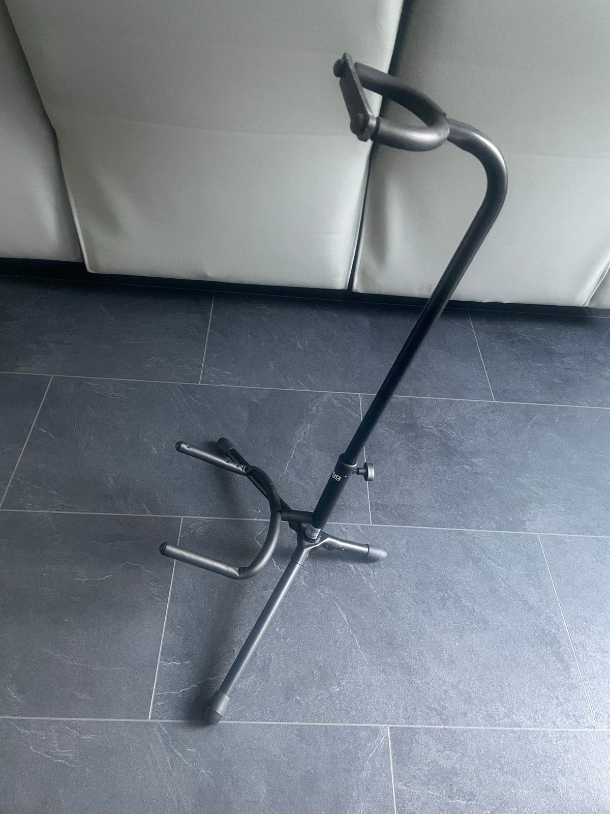 Gitaarstandaard met gitaarklem - Stevig en Compact, Ophalen, Gebruikt, Instrumentstandaard, Gitaar