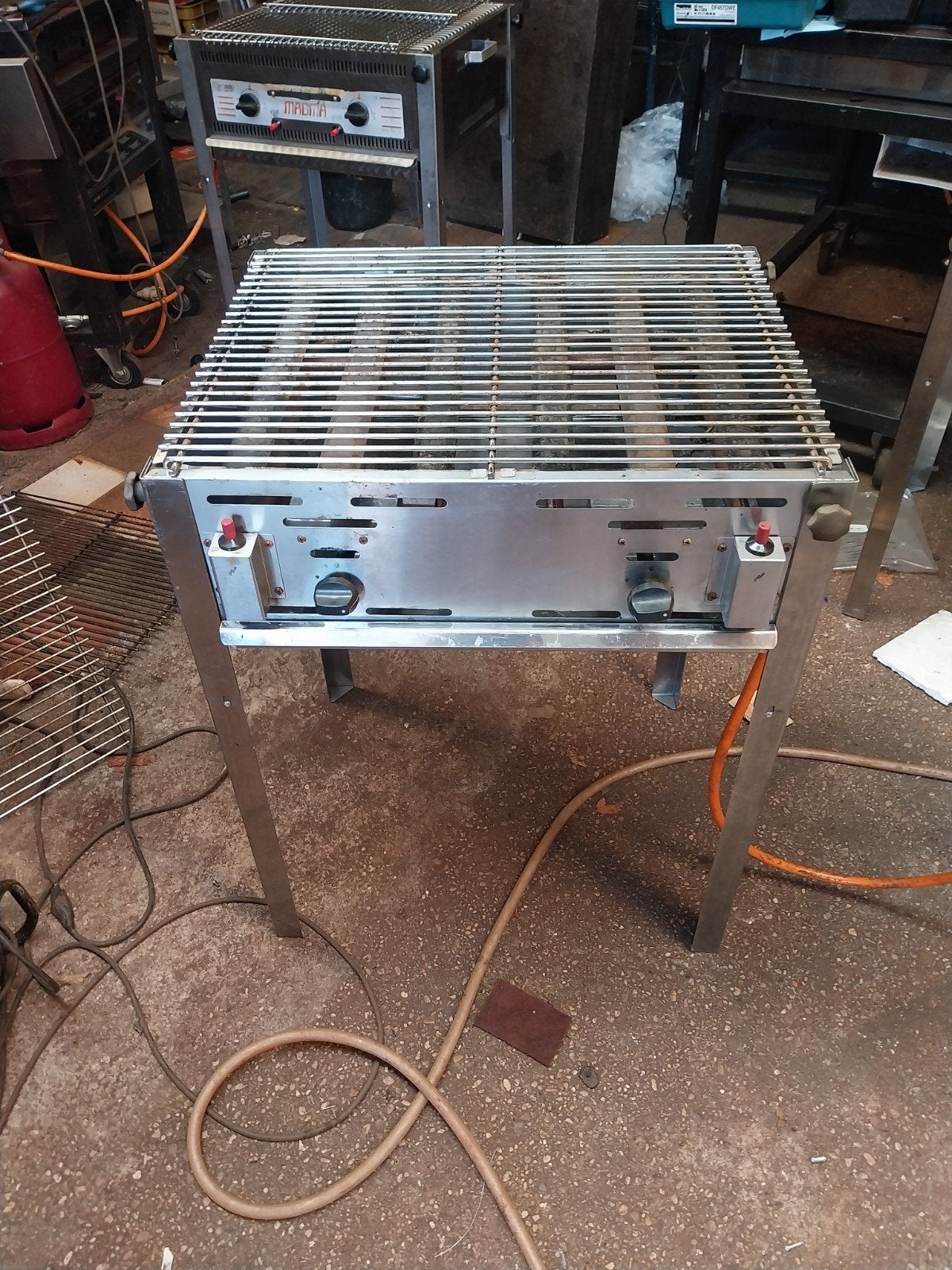 Professionele RVS Gasbarbecue - Gebruikt, Ophalen, Gebruikt, Onbekend
