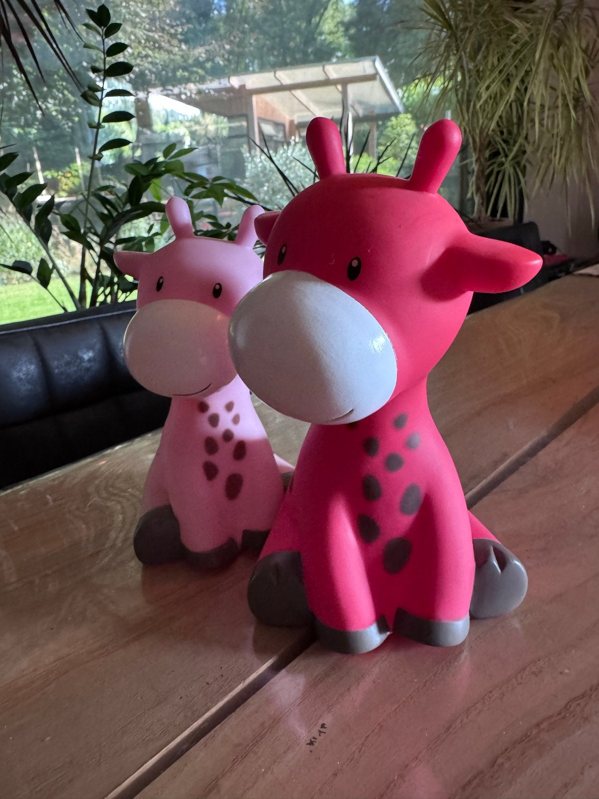 Leuke spaarpot in de vorm van een giraf, Gebruikt, Overige stijlen, Ophalen of Verzenden, Roze