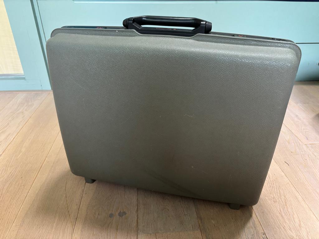 Te koop: kleine Samsonite koffer, Gebruikt, 50 tot 60 cm, Hard kunststof, Slot