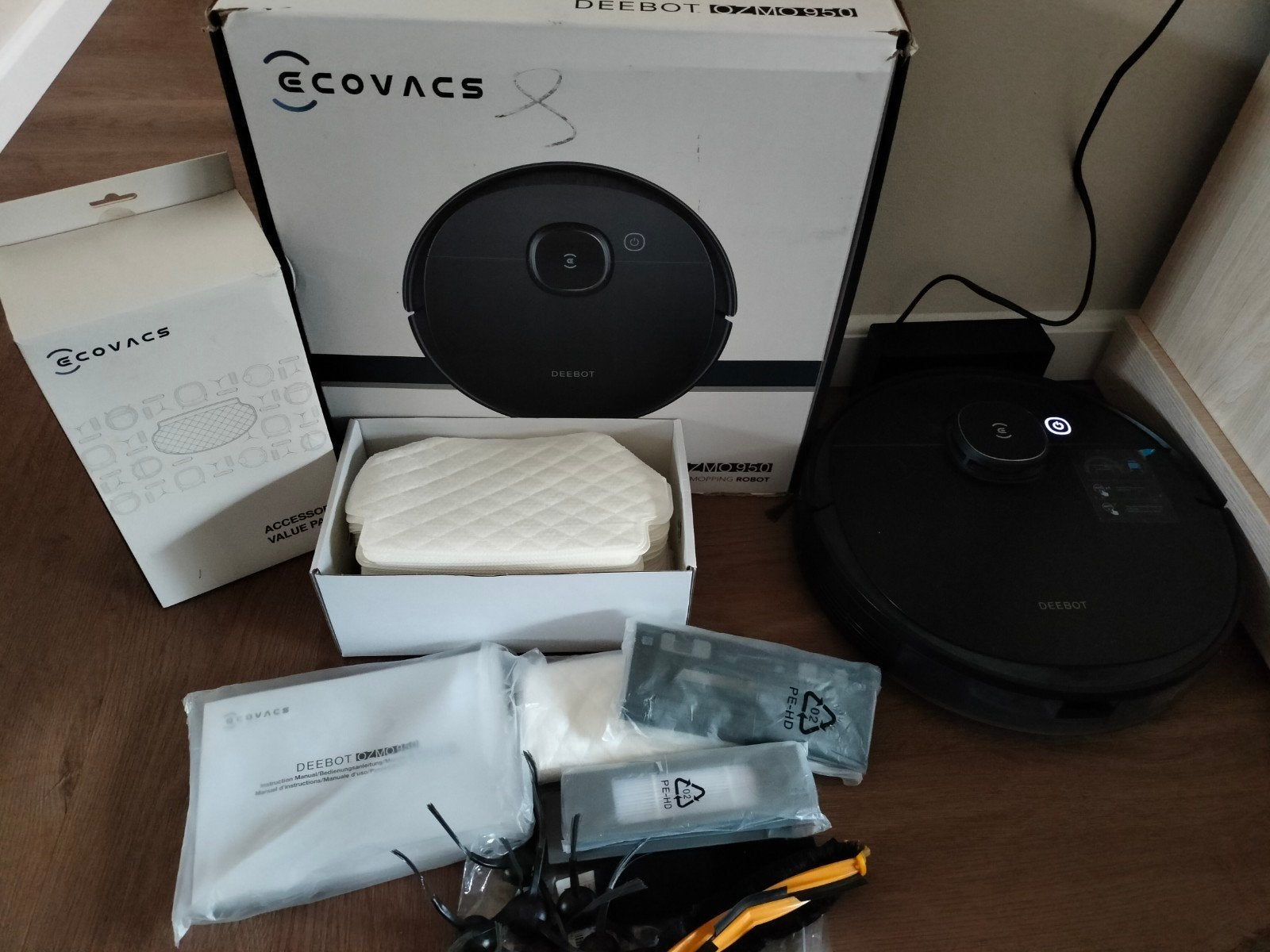 Ecovacs Deebot Ozmo 950 Robotstofzuiger met dweilfunctie, Witgoed en Apparatuur, Stofzuigers, Ophalen of Verzenden, Robotstofzuiger