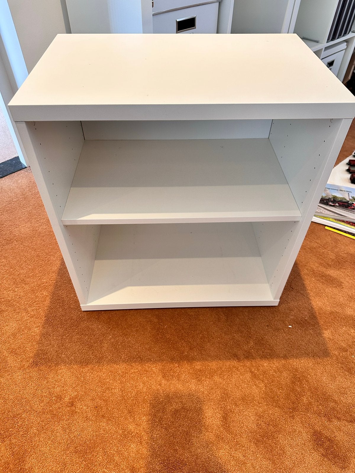 Witte kast met 2 vakken - Ideaal voor boeken of decoratie, Huis en Inrichting, Kasten | Boekenkasten, Met plank(en), Minder dan 50 cm