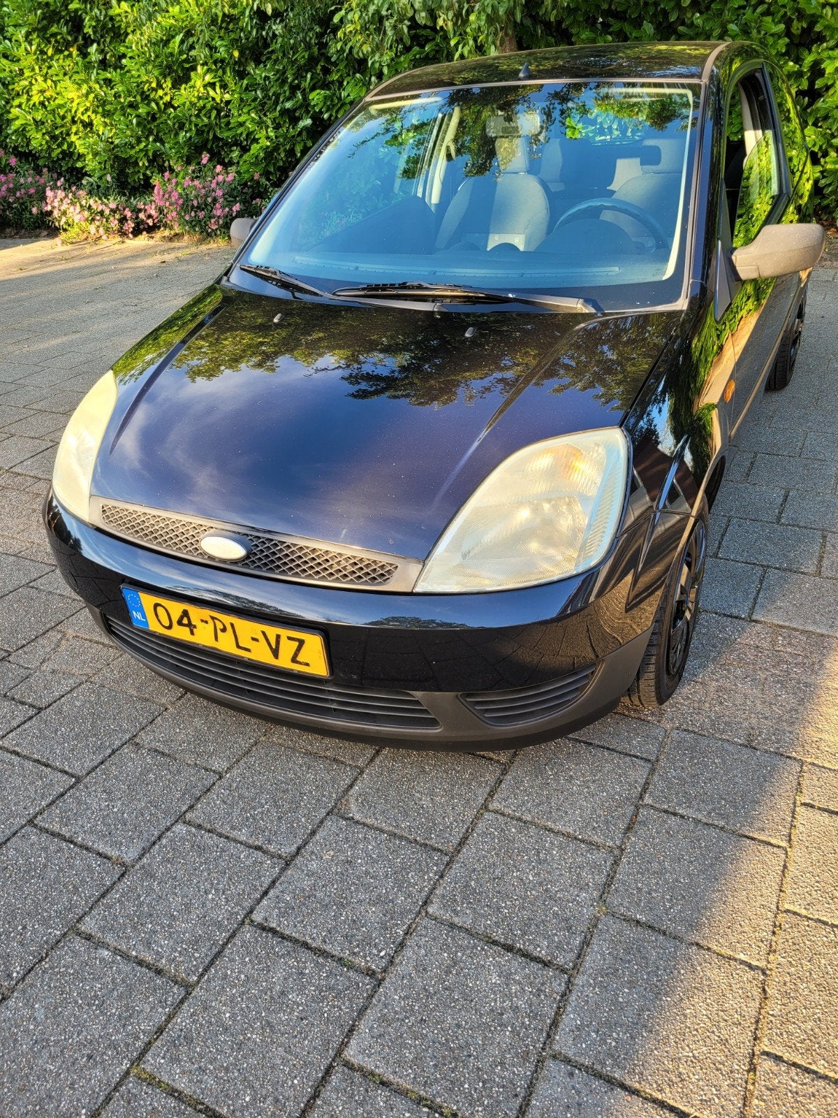 Ford Fiësta 1.3 8V 3DR 2004 Zwart, Auto's, 1299 cc, Stof, 40 €/maand, 4 cilinders