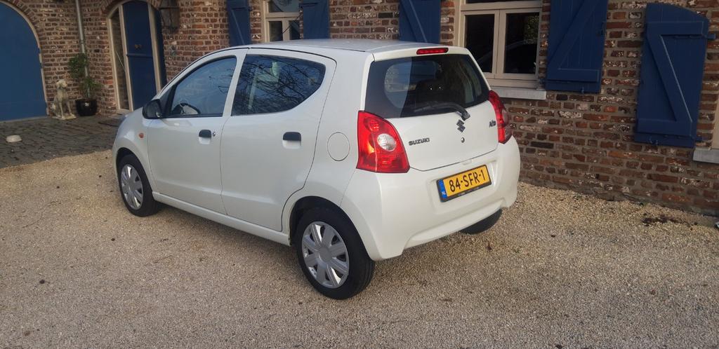 Suzuki Alto 1.0 2011 Wit, Auto's, Voorwielaandrijving, 200 kg, 4 stoelen, Origineel Nederlands