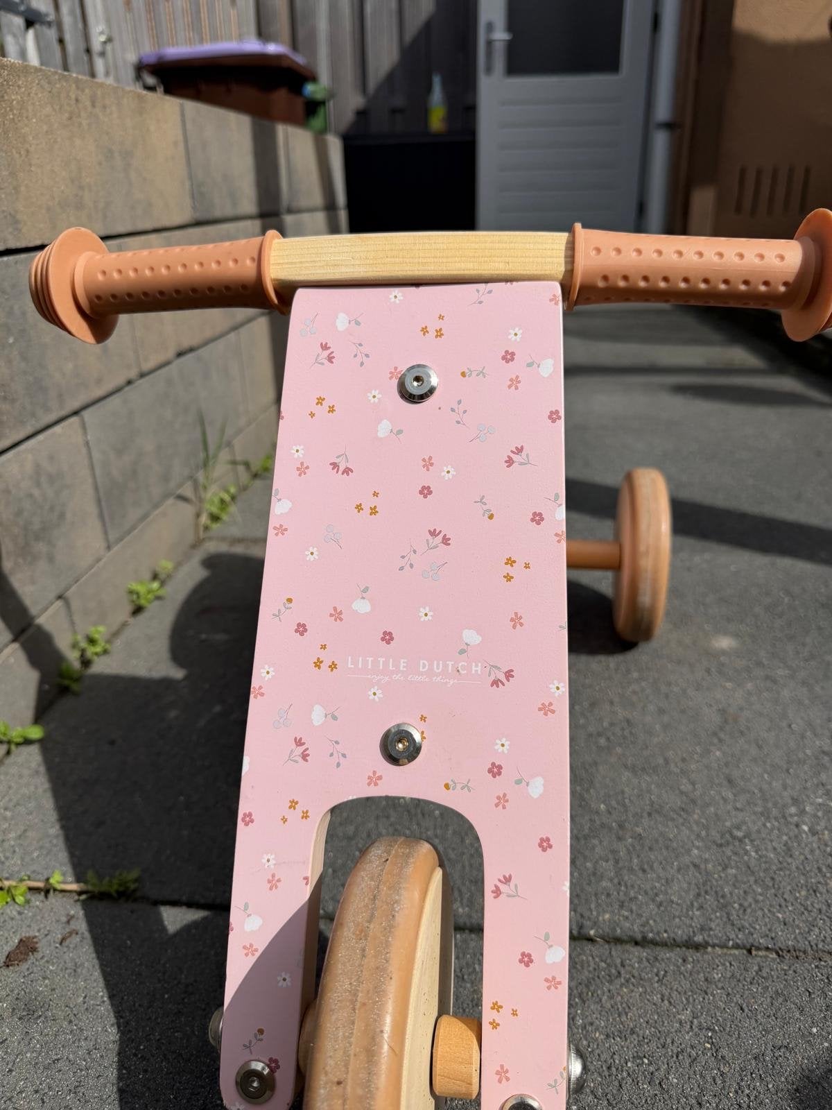 Little Dutch Roze Houten Loopfiets - Zo goed als nieuw, Kinderen en Baby's, Speelgoed | Buiten | Voertuigen en Loopfietsen, Ophalen