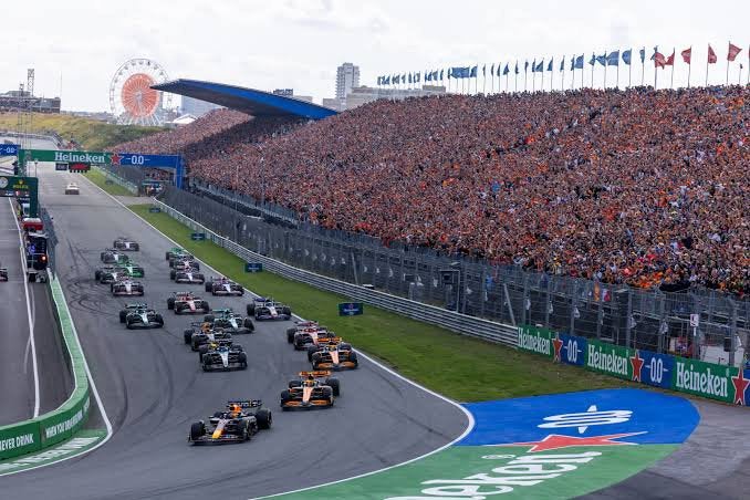 2 tickets Formule 1 Zandvoort - Tarzan Grandstand 2, Twee personen, Augustus