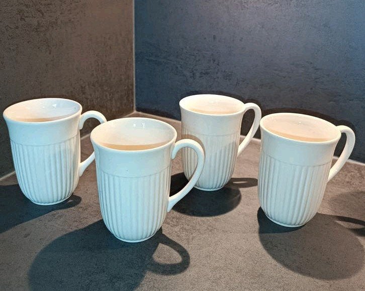 Wedgwood Edme mokken / bekers met oor (per stuk of als set), Huis en Inrichting, Keuken | Servies, Ophalen of Verzenden, Zo goed als nieuw