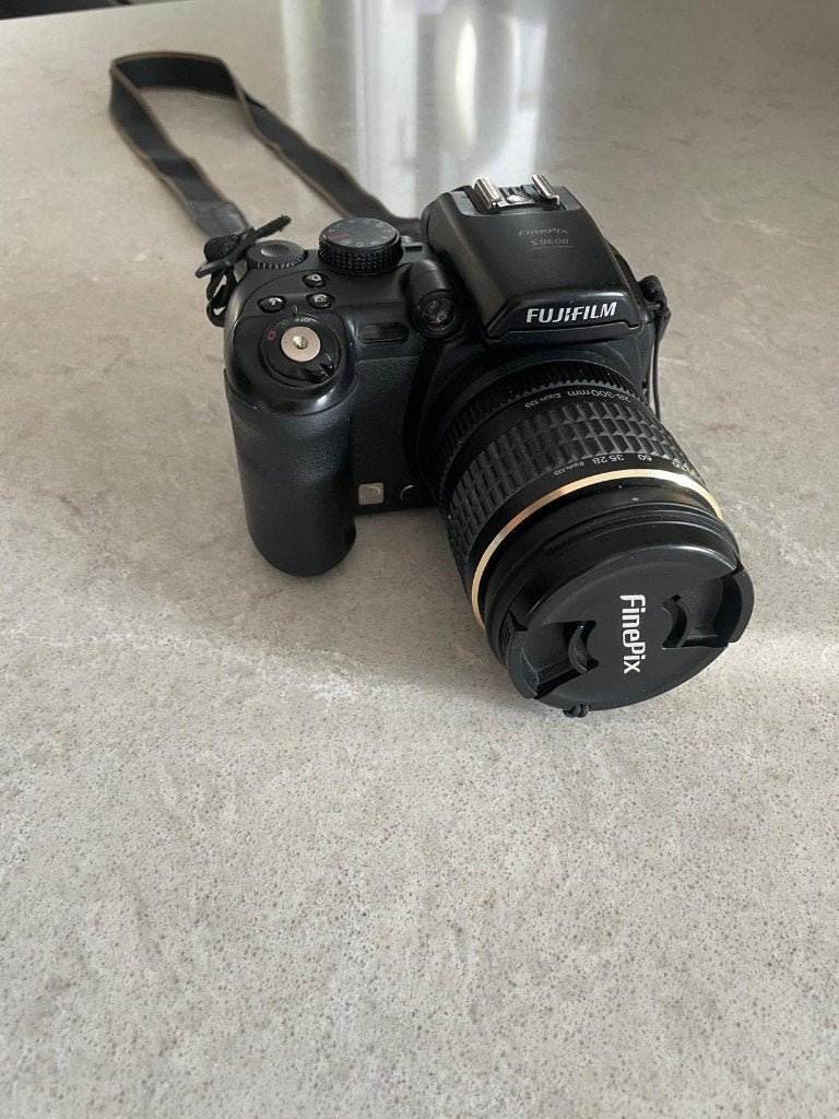 Fujifilm FinePix S9600 Bridgecamera, Ingebouwde flitser, Ophalen of Verzenden, Fujifilm, 9 megapixels