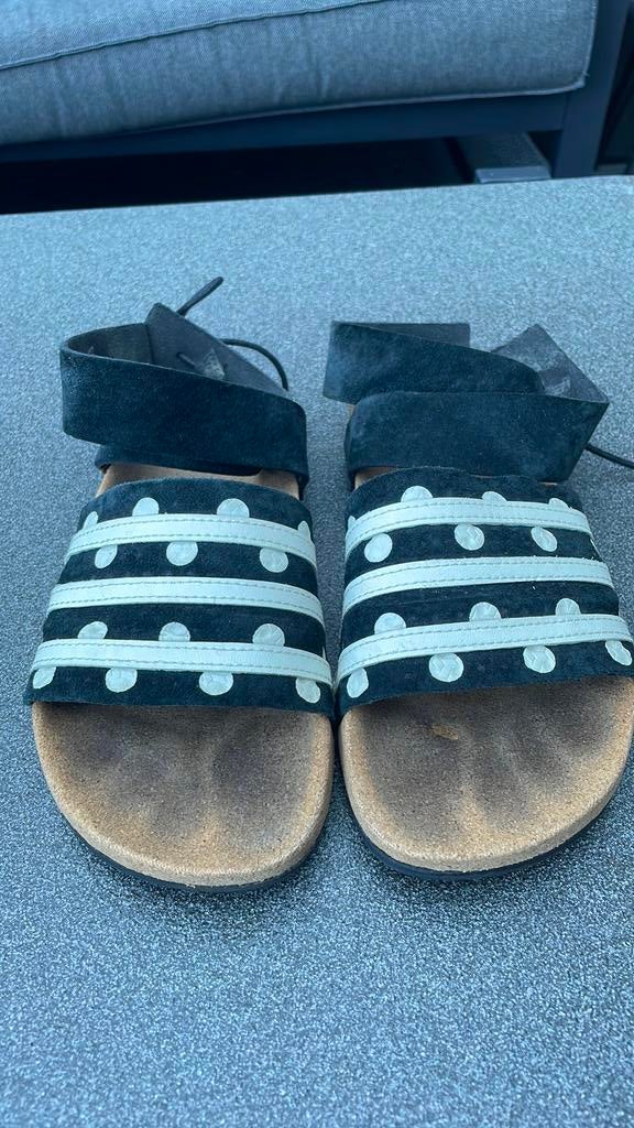 Adidas slippers 36, Ophalen of Verzenden, Zo goed als nieuw