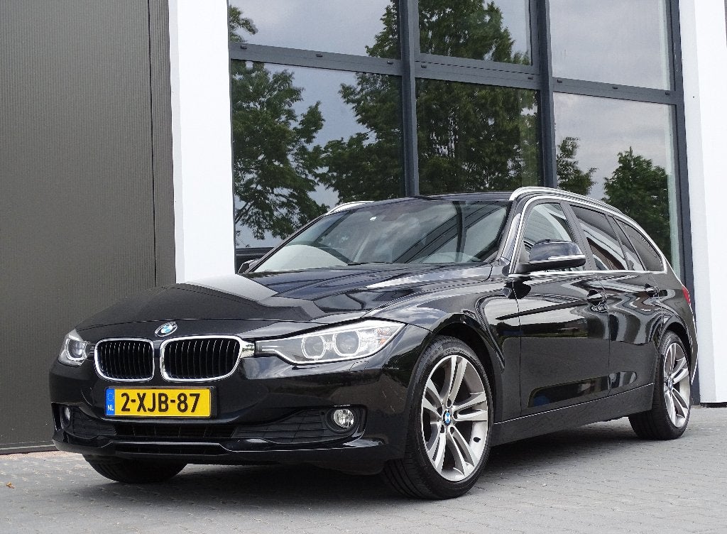 BMW 3-Serie Touring Automaat l 2014 l F31 l Lichtmetaal, Automaat, 4 cilinders, 1445 kg, Zwart