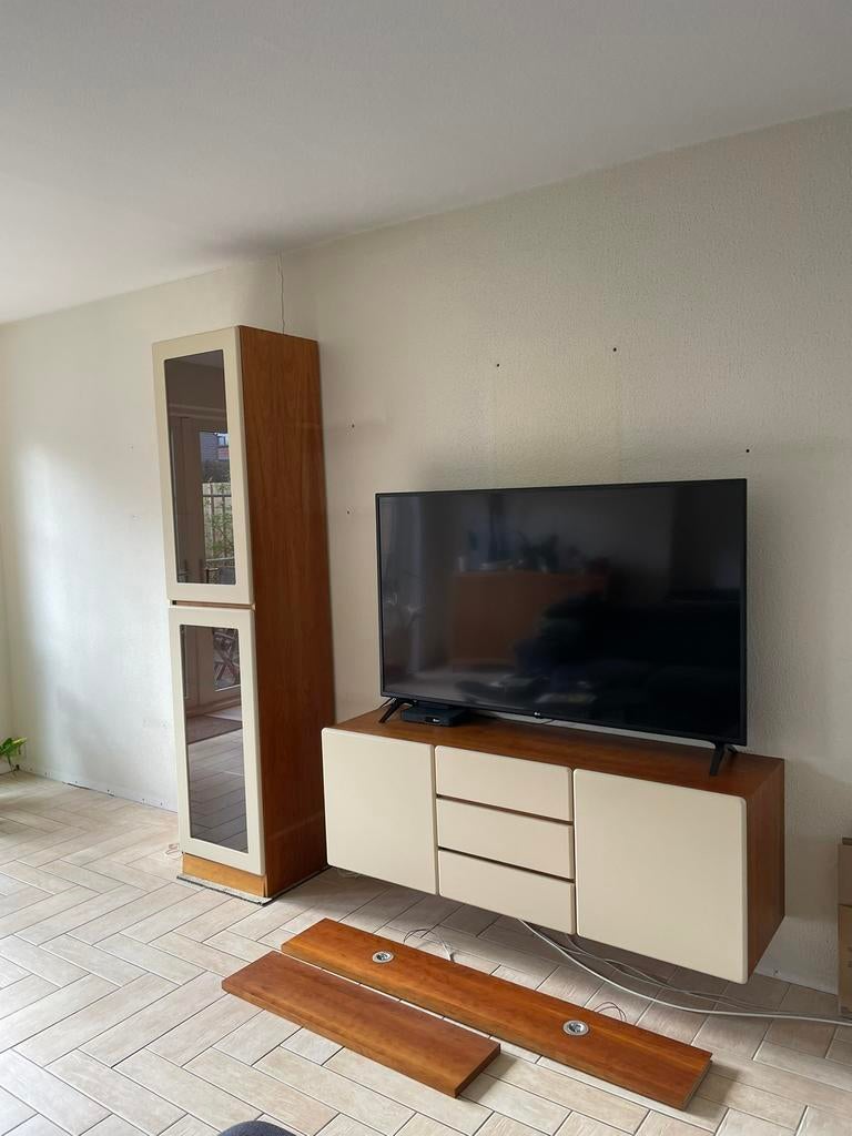 Vitrinekast kersenhout uit de Vandenberg Collectie, Ophalen, 200 cm of meer, Minder dan 150 cm, Kersenhout