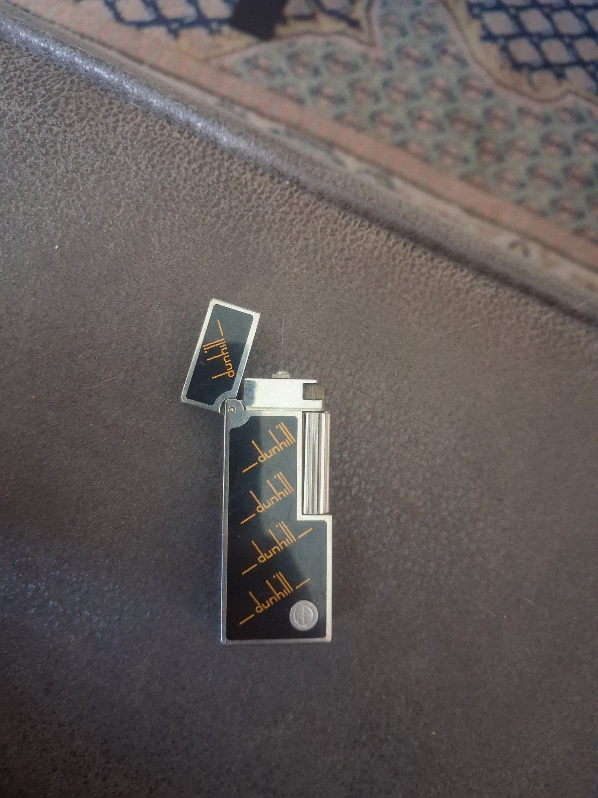 Vintage Dunhill Zwitserse Aansteker - Zwart met Logo's, Verzamelen, Ophalen of Verzenden, Gebruikt, Aansteker