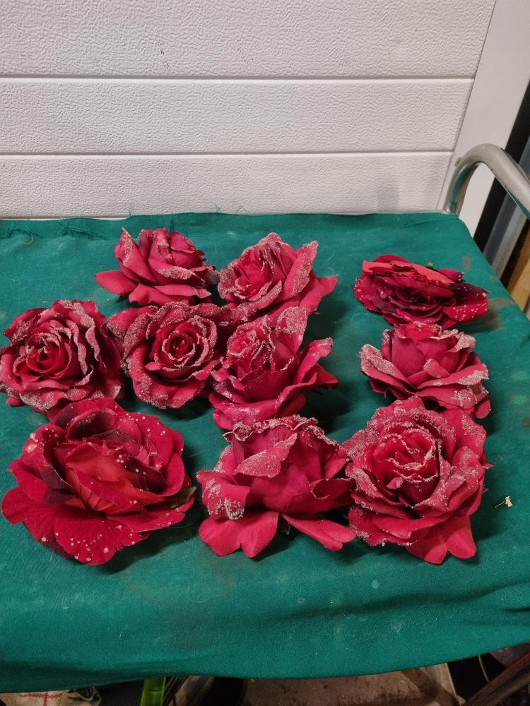 kunstrozen rood met klem 10 stuks, Huis en Inrichting, Woonaccessoires | Kunstplanten en Kunstbloemen, Ophalen of Verzenden, 'T Olde Gre-j