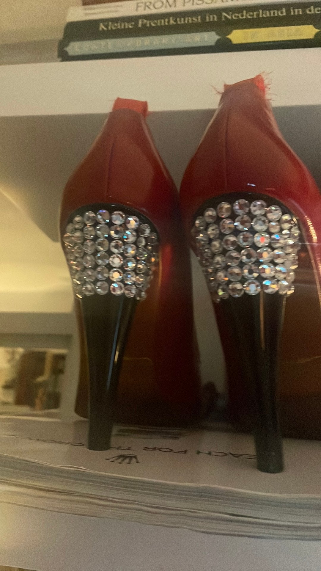 Lanvin x H&M rode lakpumps maat 40., Kleding | Dames, Schoenen, Zo goed als nieuw, Rood, Verzenden