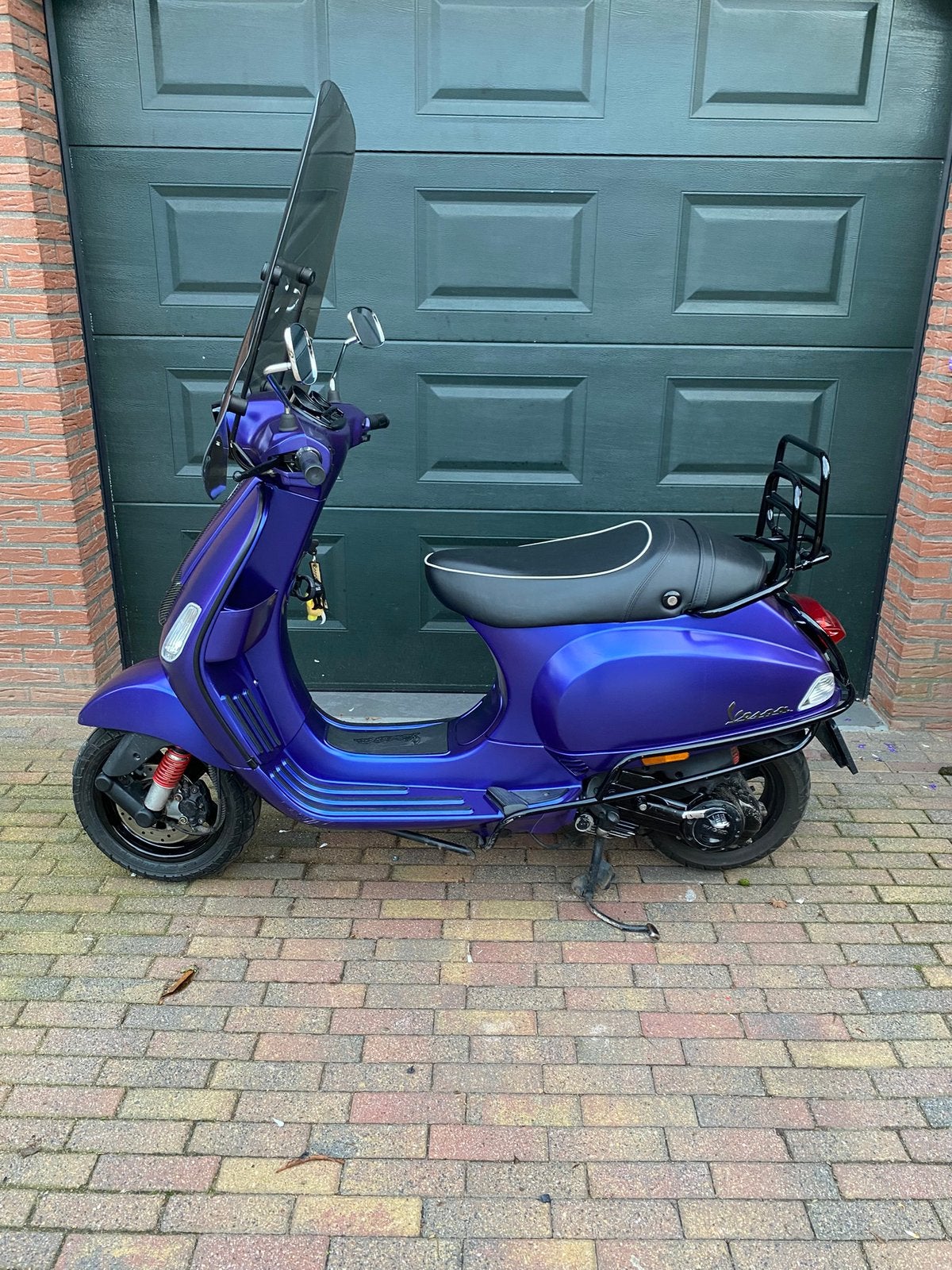 Te koop aangeboden zeer mooie en nette Vespa S50  4T, Fietsen en Brommers, Scooters | Vespa, Ophalen, Zo goed als nieuw, Benzine
