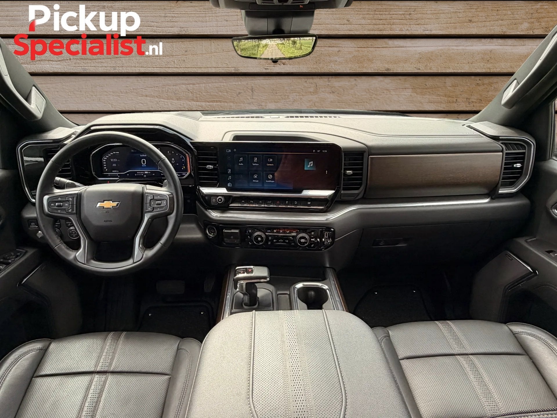 Chevrolet SILVERADO HIGH COUNTRY 6.2 V8 ,1STE EIG , NIEUWSTA, Auto's, Automaat, Dealer onderhouden, SUV of Terreinwagen, Te koop