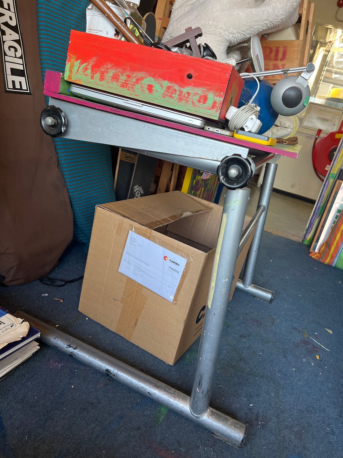 Gratis kleurrijke tekentafel, Ophalen of Verzenden, Gebruikt, Minder dan 130 cm