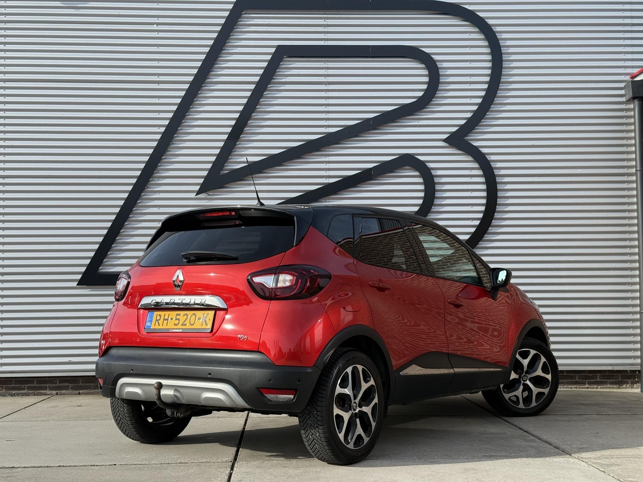 Renault Captur 0.9 TCe Intens 2e Eigenaar|Camera|Cruise|Trek, Voorwielaandrijving, 898 cc, Stof, Gebruikt