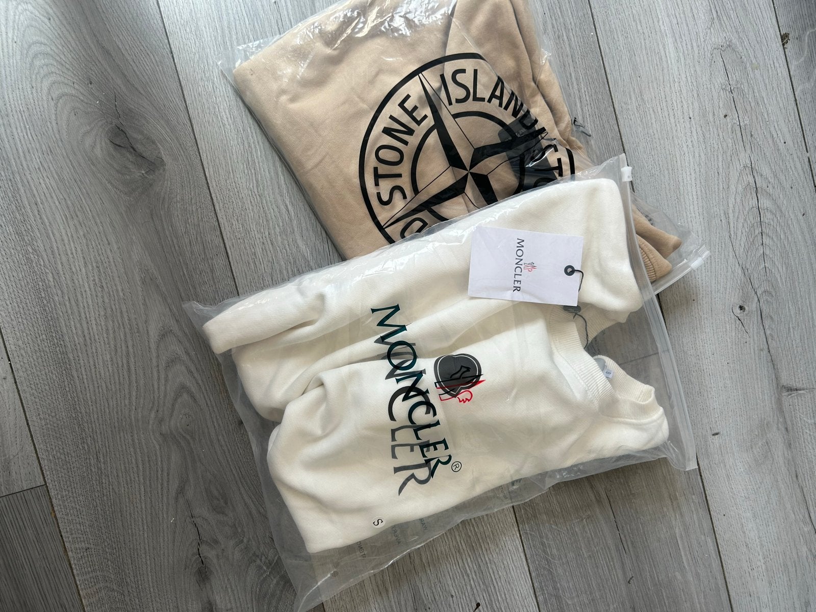 Stone Island en Moncler Truien - Nieuw met labels, Kleding | Heren, Truien en Vesten, Ophalen, Nieuw, Maat 46 (S) of kleiner, Beige