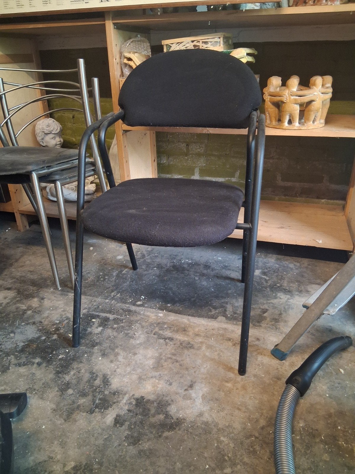Partij Stapelstoelen kleur zwart 7 stuks, Huis en Inrichting, Ophalen, Zwart, Vijf, Zes of meer stoelen