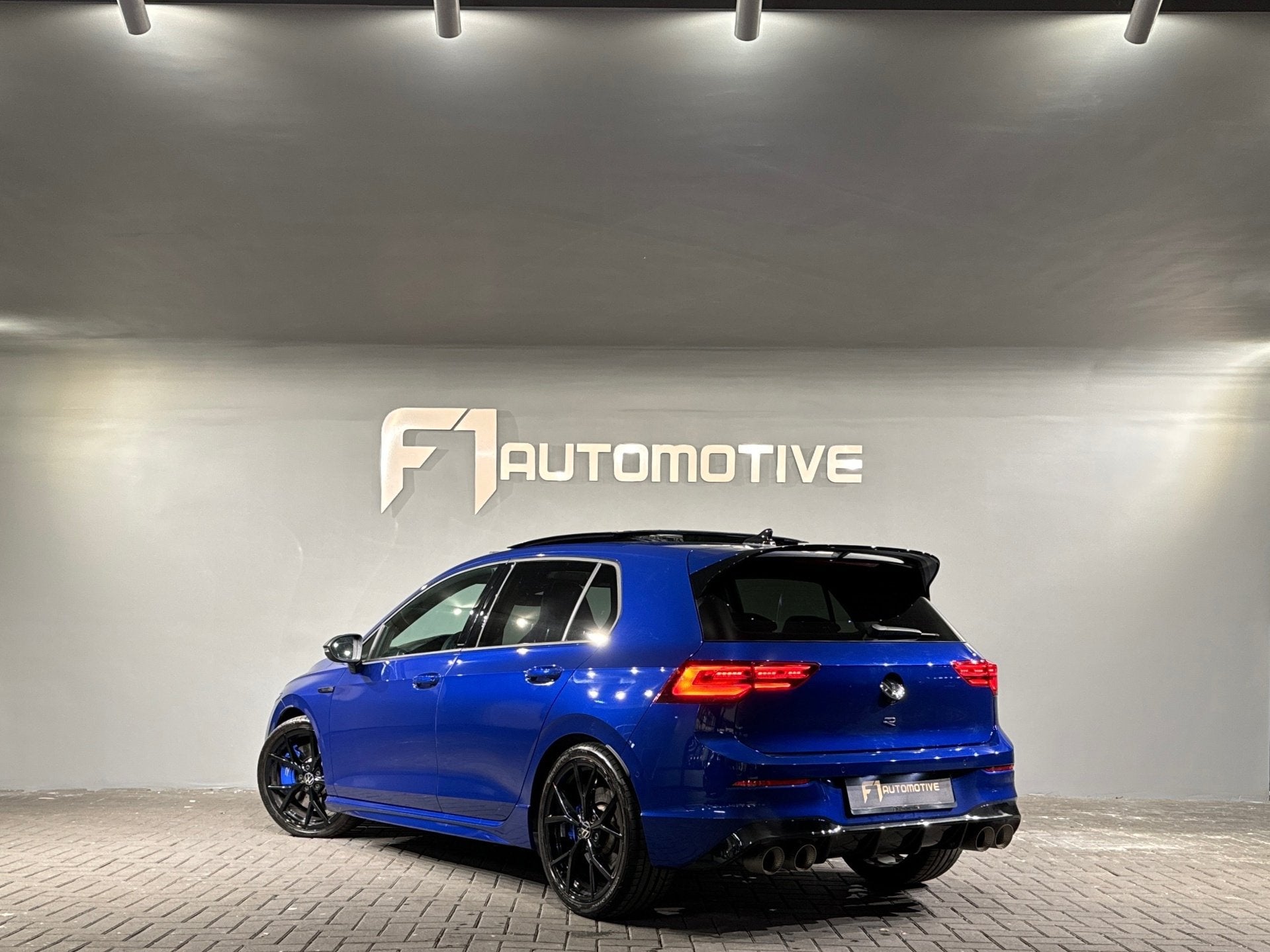 Volkswagen Golf 2.0 TSI R 4M Performance Pano|HuD|H/K|Akrapo, Auto's, Gebruikt, Zwart, 4 cilinders, 1984 cc