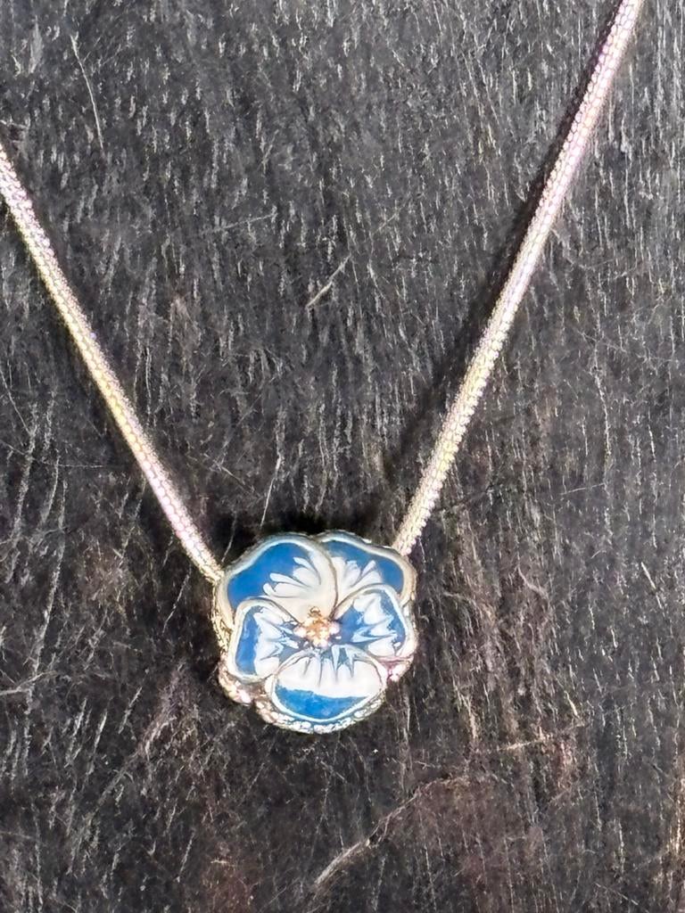 Nieuwe zilveren viooltjes bedel met ketting, past Pandora, Verzenden, Nieuw, Zilver, Met hanger