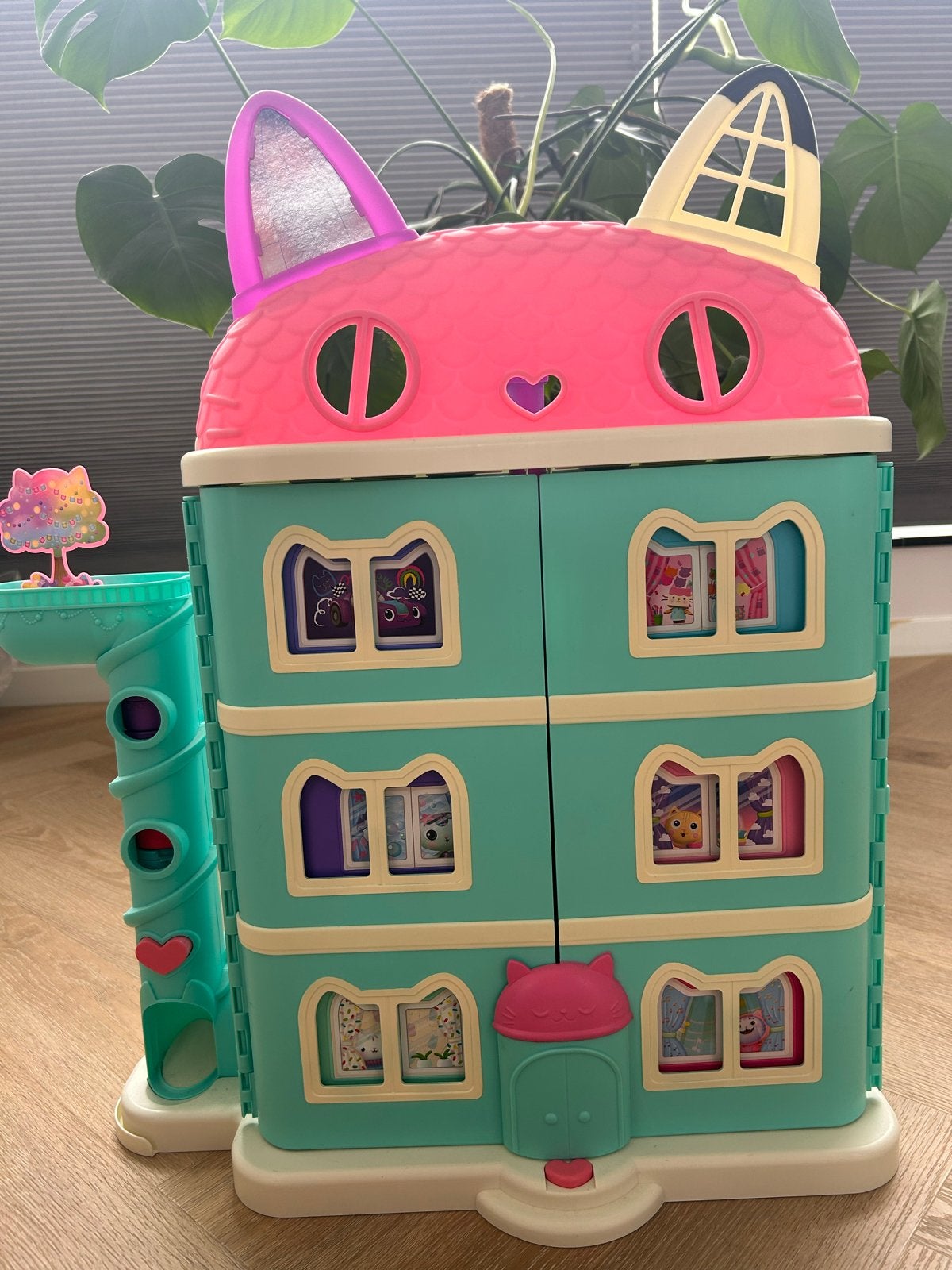 Gabby's Poppenhuis met accessoires en figuren, Ophalen, Zo goed als nieuw, Meisje